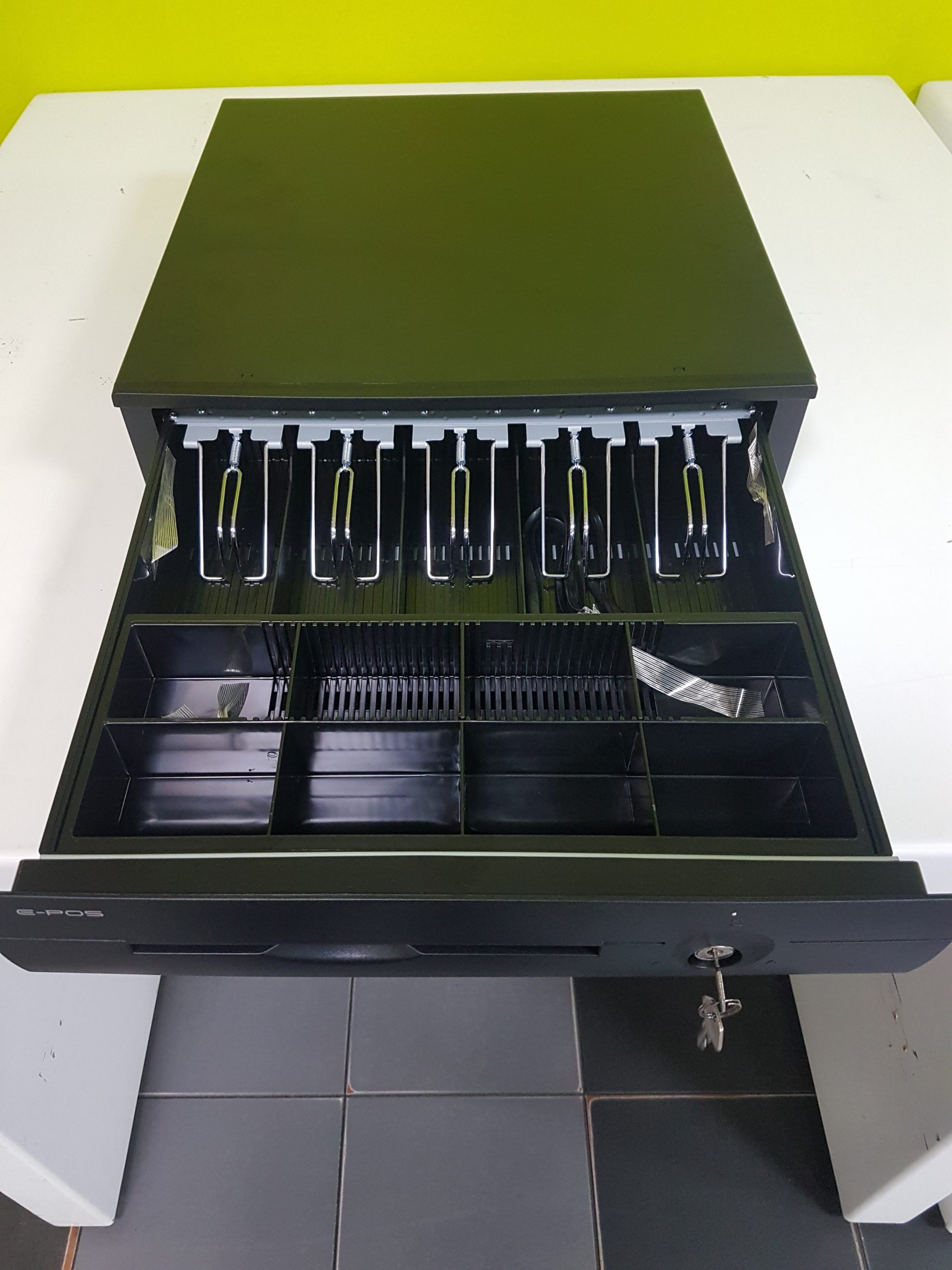 1716173730273786157953356728579